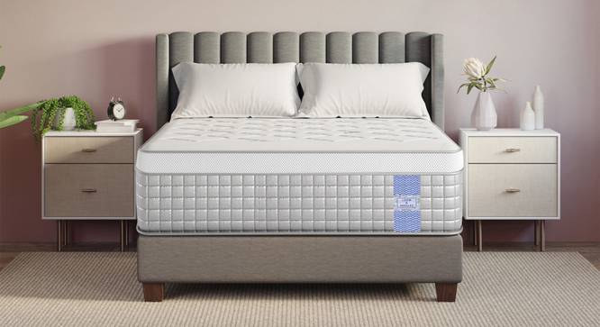 Gravity Hybrid Euro Top 5 Zoned Zero Partner Disturbance & 7 Layered Foam King Size Pocket Spring Mattress (King Mattress Type, 6 in Mattress Thickness (in Inches), 72 x 72 in Mattress Size) by Urban Ladder - - 