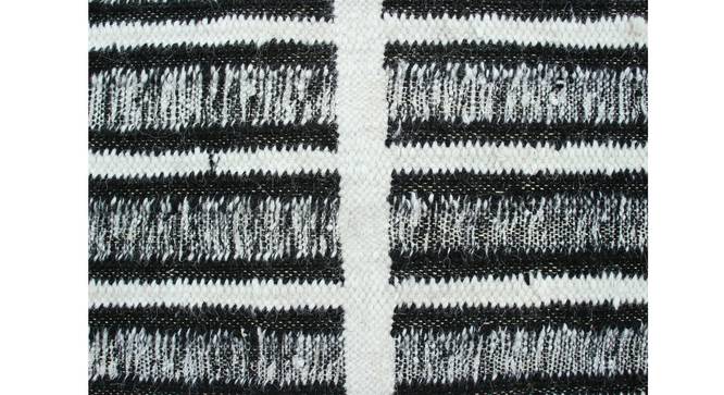 Sketch Dhurrie (Black, 183 x 274 cm  (72" x 108") Carpet Size) by Urban Ladder - Design 1 Details - 304637
