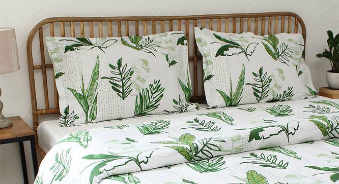 Vanam Duvet Cover (Green, Single Size) by Urban Ladder - Front View Design 1 - 308984