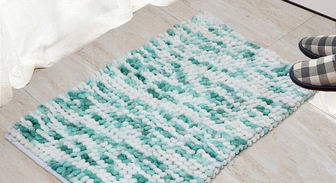 Charmine Bath Mat (Green) by Urban Ladder - Front View Design 1 - 319665