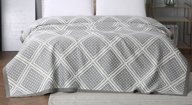 Helena Bed Cover (Grey, Double Size) by Urban Ladder - Design 1 Full View - 338294