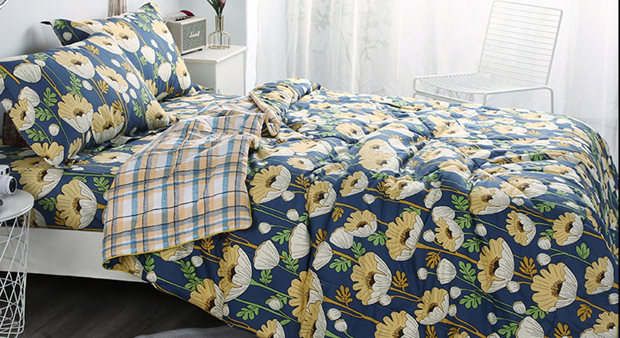 Frances Bedding Set Urban Ladder