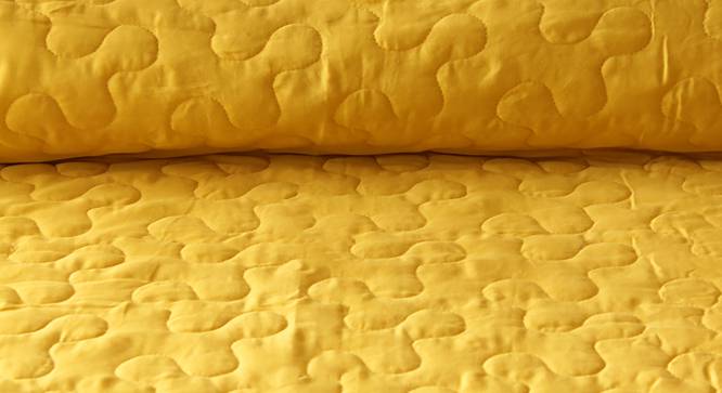 Suryamukhi Bedding Set (Yellow, Queen Size) by Urban Ladder - Design 1 Close View - 340599