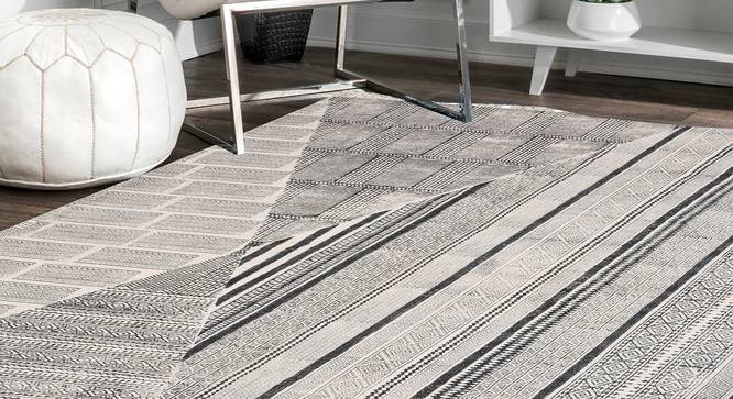 Basil Dhurrie (200 x 200 cm (78" x 78") Carpet Size) by Urban Ladder - Design 1 Half View - 348605