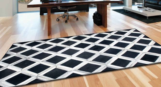 Blaze Rug (Rectangle Carpet Shape, 91 x 152 cm  (36" x 60") Carpet Size) by Urban Ladder - Design 1 Full View - 350248