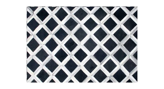 Blaze Rug (Rectangle Carpet Shape, 244 x 152 cm  (96" x 60") Carpet Size) by Urban Ladder - Front View Design 1 - 350269