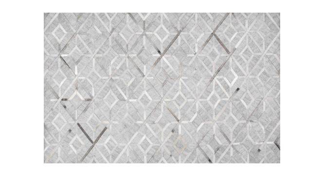 Cloriss Rug (Grey, Rectangle Carpet Shape, 122 x 183 cm  (48" x 72") Carpet Size) by Urban Ladder - Front View Design 1 - 350743