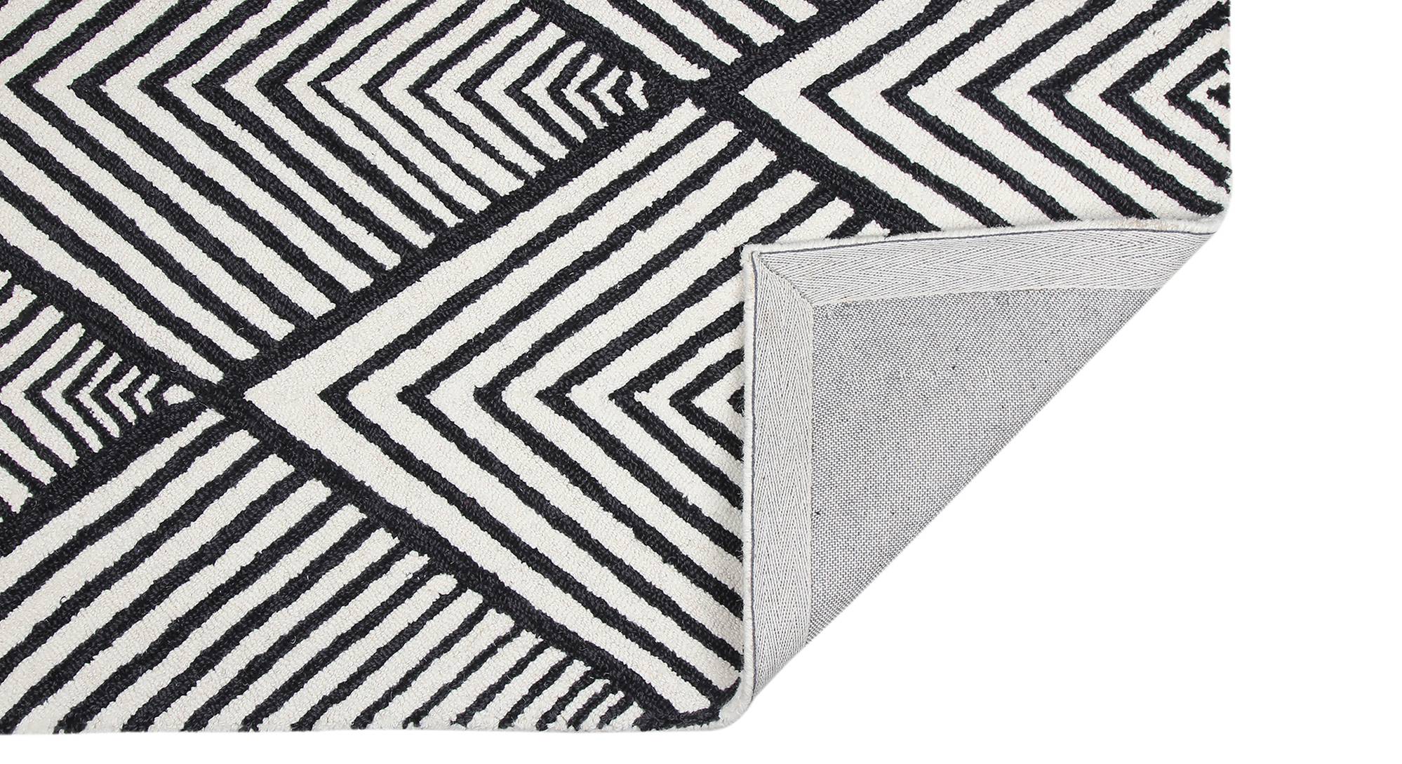 Black & White Geometric Hand Tufted Wool 8 X 5 Feet Carpet Urban Ladder