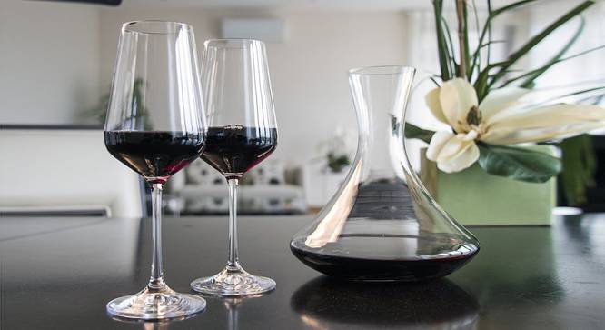 Hana Decanter (transparent) by Urban Ladder - Front View Design 1 - 377528