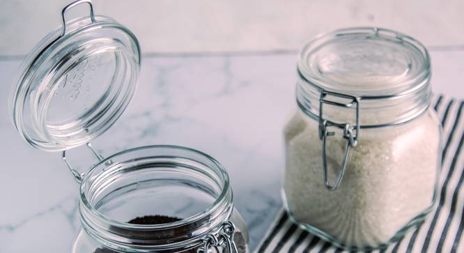 Lily Jars with Clear Glass Lid and Rubber Gasket Set of 2 (Transperant) by Urban Ladder - Design 1 Half View - 378309