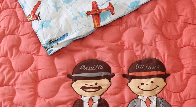 Wright Brothers Quilt (Queen Size) by Urban Ladder - Cross View Design 1 - 392390