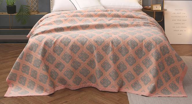 Beech Quilt (Peach, Single Size) by Urban Ladder - Front View Design 1 - 406143