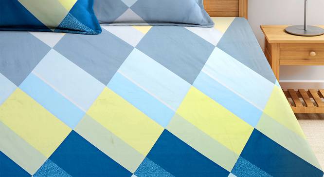 Kaylee Bedsheet Set (King Size) by Urban Ladder - Front View Design 1 - 407249