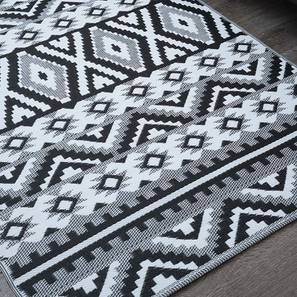 Carpets And Rugs In Vadodara Design Black & White Polypropylene Dhurrie