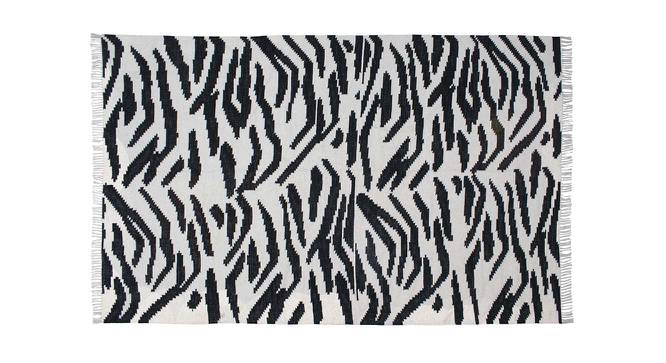 John Dhurrie (Black & White, 270 x 180 cm  (106" x 71") Carpet Size) by Urban Ladder - Front View Design 1 - 436468
