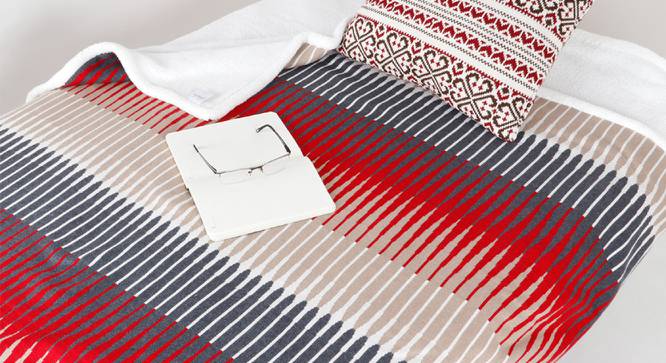 Waldo Comforter (Red, Dark Grey & Stone) by Urban Ladder - Front View Design 1 - 447355