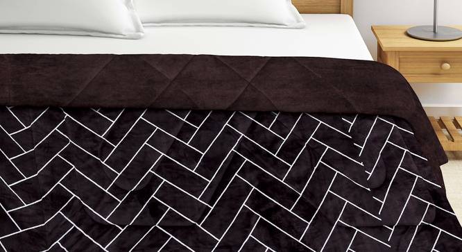 Harlynn Quilt (Brown, King Size) by Urban Ladder - Cross View Design 1 - 448939