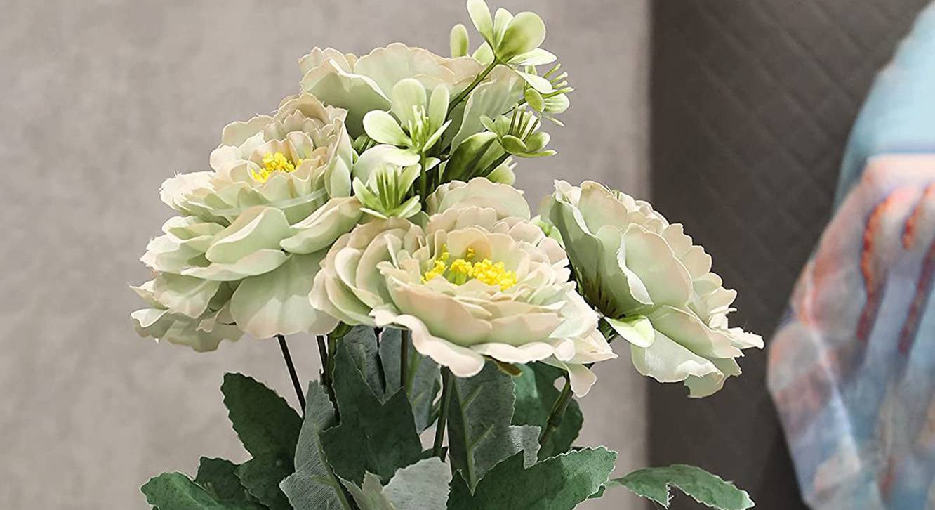 Grey Polyester Artificial Flower Urban Ladder