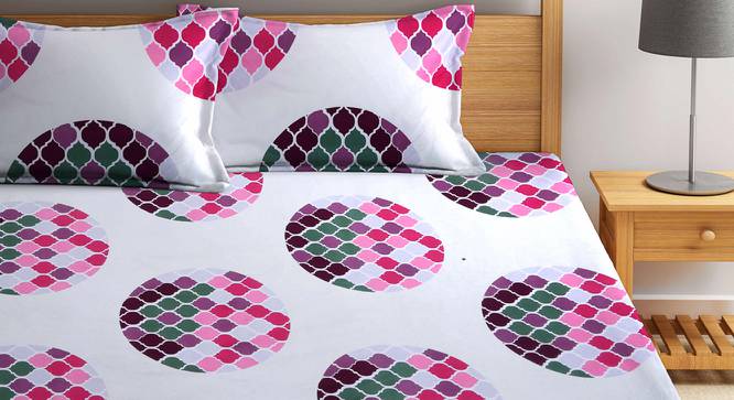 Stuart Multicolor Geometric 210 TC Polycotton King Size Bedsheet With 2 Pillow Covers (King Size, Multicolor) by Urban Ladder - Front View Design 1 - 485926