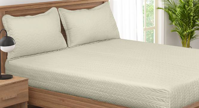 Darlene Ivory 400 TC fabric Queen Size  Bed Covers (Ivory, Queen Size) by Urban Ladder - Front View Design 1 - 487542