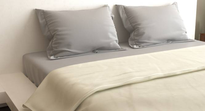 Astor Ivory 400 TC fabric Queen Size Duvet Covers (Ivory, Queen Size) by Urban Ladder - Front View Design 1 - 487967