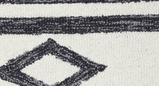 Veria Black Geometric Hand-Tufted Wool 8x5 Feet Carpet (Black, Rectangle Carpet Shape) by Urban Ladder - Front View Design 1 - 498912