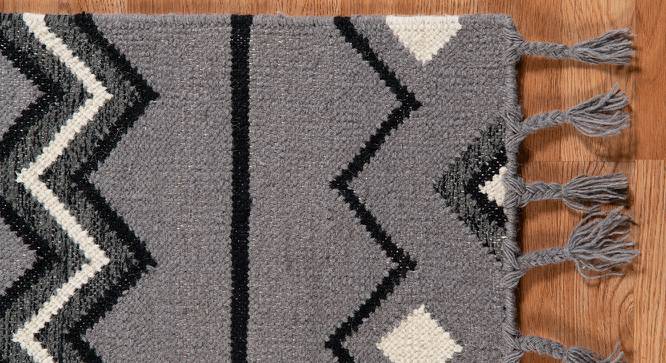 Ailani Dove Gray Abstract Woven Wool 8x5 Feet Carpet (Rectangle Carpet Shape, Dove Grey) by Urban Ladder - Front View Design 1 - 520675