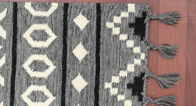 Zuriel Gray Abstract Woven Wool 8x5 Feet Carpet (Grey, Rectangle Carpet Shape) by Urban Ladder - Front View Design 1 - 520937