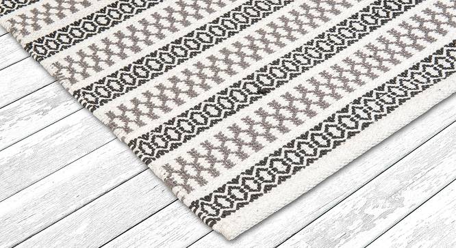 Ayleen Grey Geometric Handmade Cotton 6.5 x 4.6 Feet Carpet (Grey, Rectangle Carpet Shape) by Urban Ladder - Cross View Design 1 - 521523