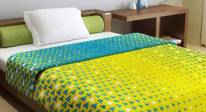 Holly Green Geometric Microfiber Single Size Comforter (Single Size, Green & Yellow) by Urban Ladder - Cross View Design 1 - 540074
