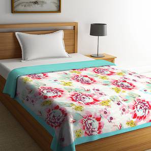 Quilt Design Multicolor Floral 200 GSM Cotton Single Size Quilt