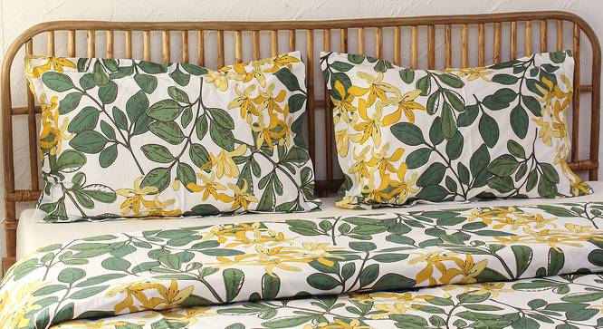 Iris Red Abstract 80 GSM Fabric Double Bed Dohar (Green, Double Size) by Urban Ladder - Front View Design 1 - 651577