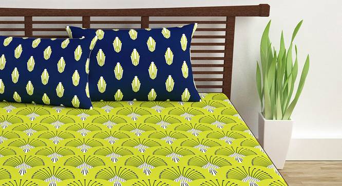 Divine Casa Cotton 2 Double Bedsheet with 4 Pillowcover-White & Green (Queen Size, Multicoloured) by Urban Ladder - Design 1 Side View - 678401