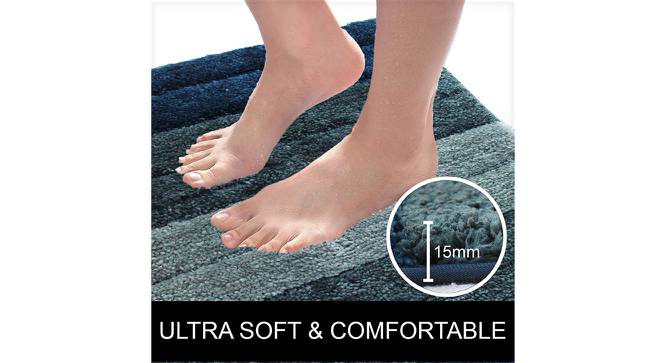Bathmat 2500 GSM Microfiber Anti Skid Slip Water Absorbent   Machine Washable and Quick Dry Luxury Mats for Bathroom, Kitchen, Entrance-hunter green (Hunter Green) by Urban Ladder - Design 1 Side View - 752180