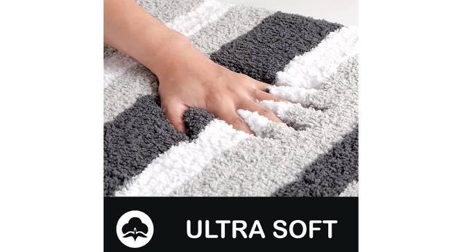 Bathmat 2500 GSM Microfiber Anti Skid   Slip Water Absorbent Machine Washable and Quick Dry Italia Mats for Bathroom, Kitchen, Entrance-grey (Grey) by Urban Ladder - Design 1 Side View - 752187