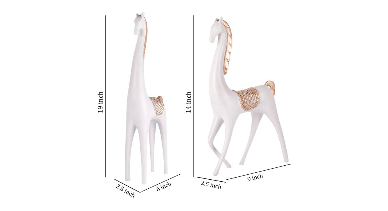 White Polyresin Showpiece Urban Ladder