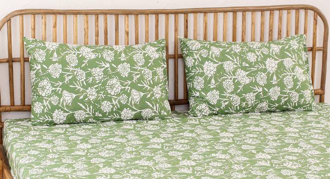 Genda Phool Fitted Cotton Bedsheet Set (Green, King Size) by Urban Ladder - Ground View Design 1 - 870053