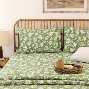 Home Decor Design Green 144 TC Cotton Single Size Bedsheet with Pillow Covers