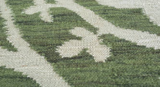 Kaspora 8 x 10 feet Wool Carpet (Green, 8 x 10 Feet Carpet Size) by Urban Ladder - - 