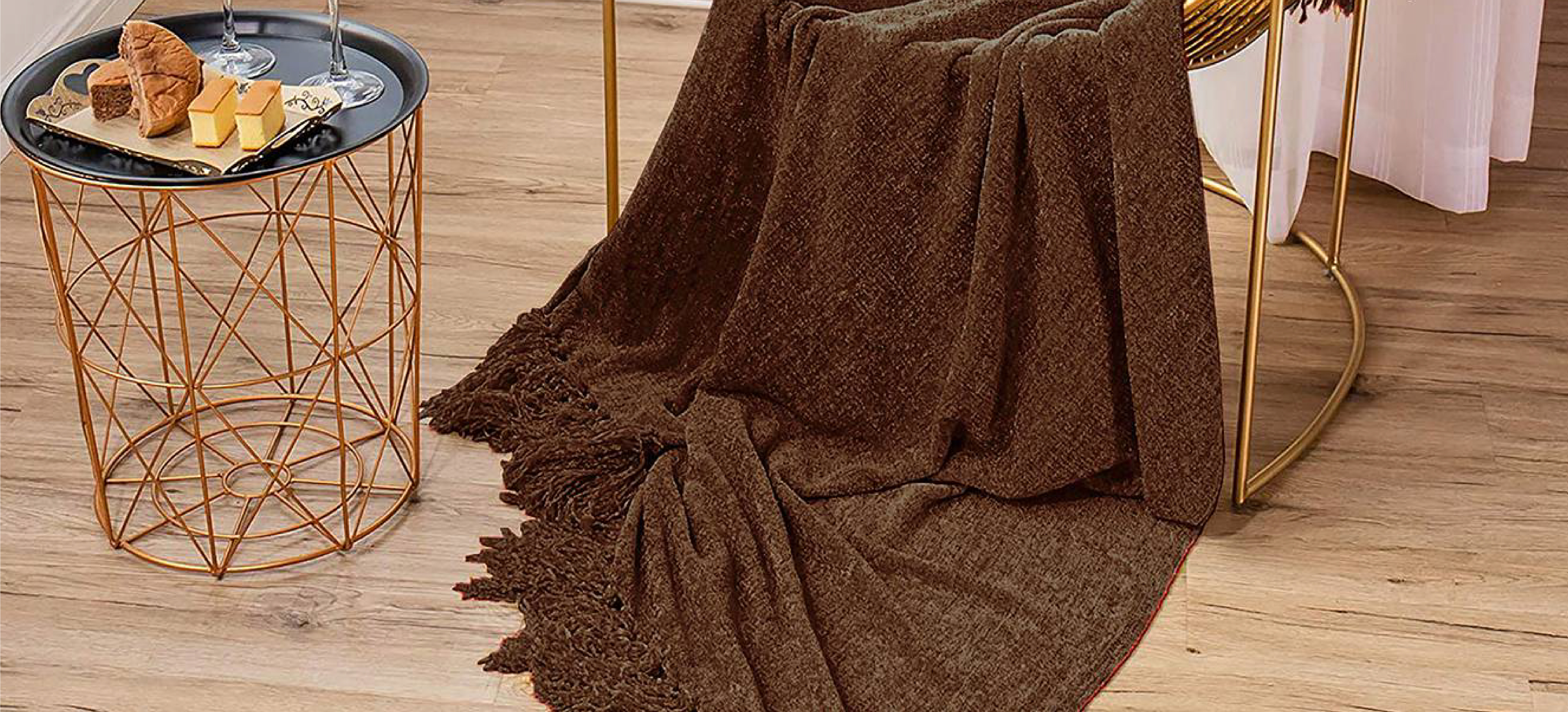 Create a cozy environment for your home with the help of throws